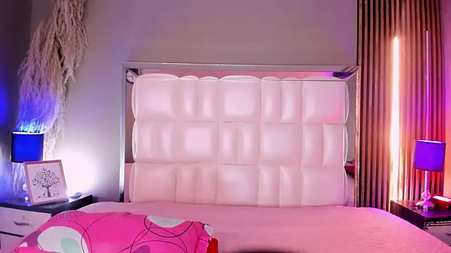 xCharlotte 20 online show from 03.06.26