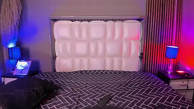 xCharlotte 20 online show from 03.15.26