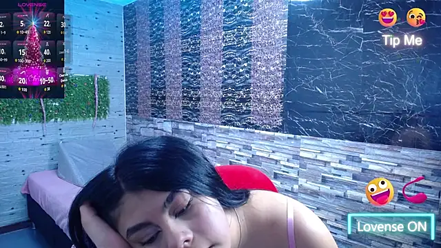 emma petit07 online show from 12.13.25