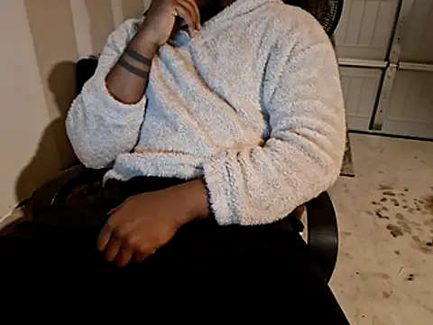 Satxbigblack7 online show from 11.30.25