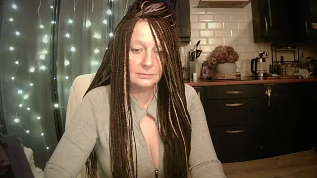 pixxiexo online show from 12.23.25