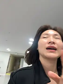 Snapshot of A-ZJunn chatting on 02.21.26 A-ZJunn online show from 02.21.26