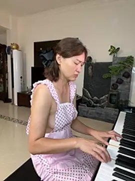 A-ZJunn online show from 06.04.26