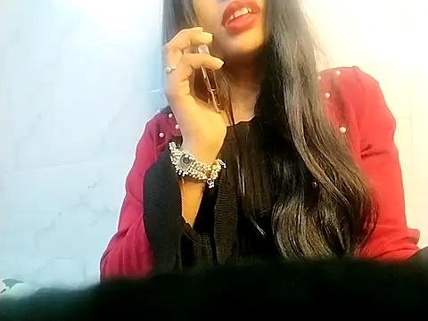 Snapshot of Parimodel19 chatting on 12.05.25 Parimodel19 online show from 12.05.25