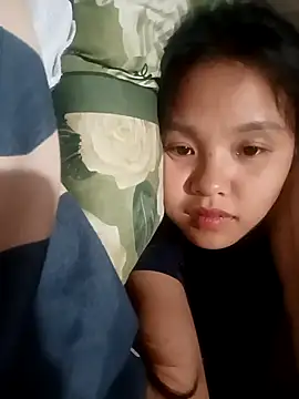 Snapshot of Pretty-haert chatting on 12.14.25 Pretty-haert online show from 12.14.25