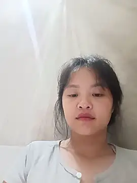 Snapshot of Pretty-haert chatting on 05.17.26 Pretty-haert online show from 05.17.26