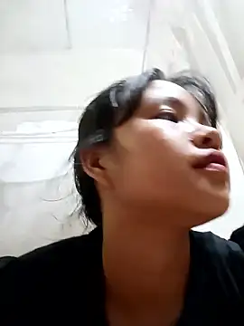 Snapshot of Pretty-haert chatting on 05.25.26 Pretty-haert online show from 05.25.26