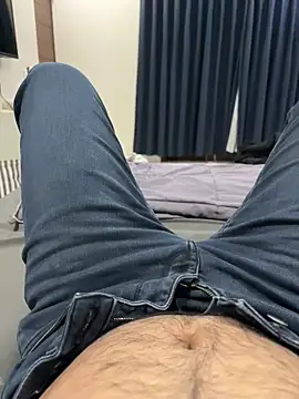 Snapshot of BlahNextDoor chatting on 12.19.25 BlahNextDoor online show from 12.19.25