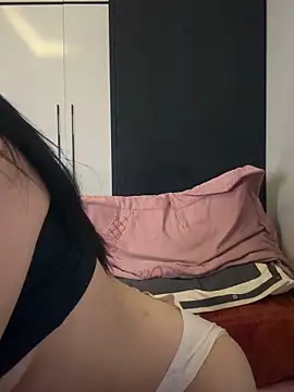 Snapshot of MGirlCute chatting on 12.13.25 MGirlCute online show from 12.13.25