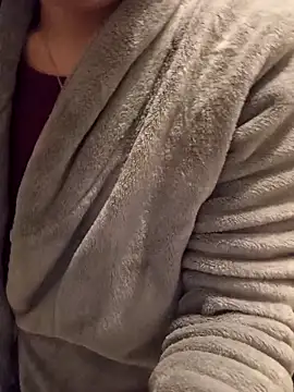 Snapshot of gatitachula93 chatting on 02.04.26 gatitachula93 online show from 02.04.26