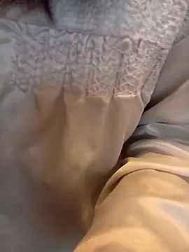 Snapshot of gatitachula93 chatting on 02.17.26 gatitachula93 online show from 02.17.26