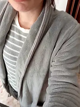 Snapshot of gatitachula93 chatting on 02.19.26 gatitachula93 online show from 02.19.26