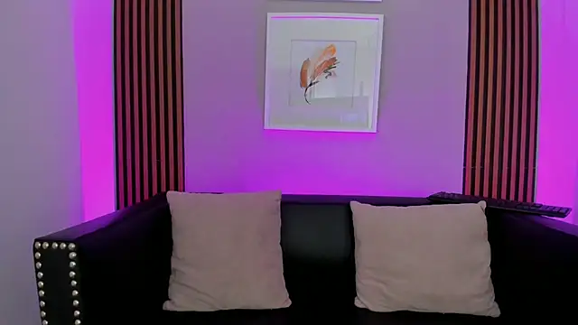 Ariana collinss online show from 06.04.26