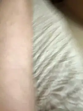 Snapshot of TRESBONNEBITE chatting on 04.01.26 TRESBONNEBITE online show from 04.01.26