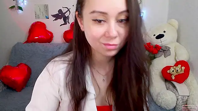 Snapshot of AlinaEleven chatting on 02.14.26 AlinaEleven online show from 02.14.26