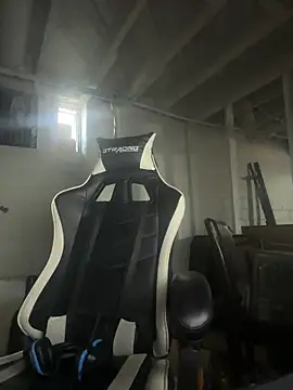 DkAuxier1 online show from 12.15.25