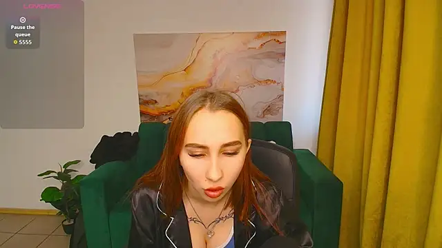 Snapshot of MilagrosWind chatting on 12.05.25 MilagrosWind online show from 12.05.25