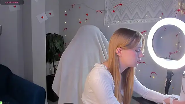 Victori Fox online show from 04.24.26