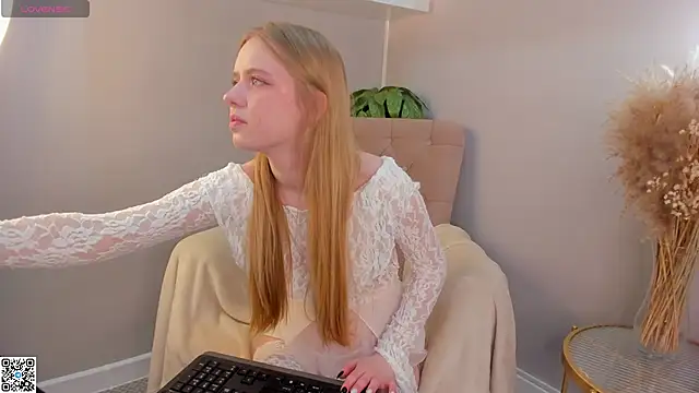 Victori Fox online show from 04.30.26