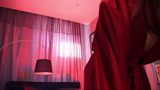 Roxa Lana online show from 06.10.26