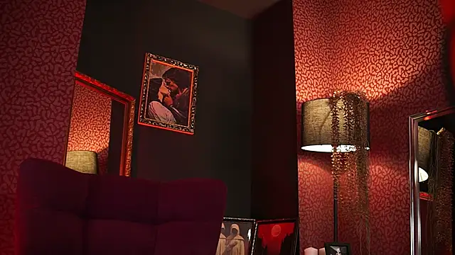 Snapshot of Roxa_Lana chatting on 06.20.26 Roxa Lana online show from 06.20.26