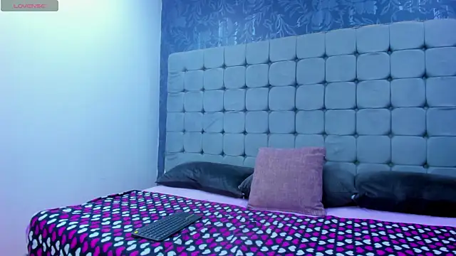 Snapshot of Messy_Karol_ chatting on 12.03.25 Messy Karol online show from 12.03.25