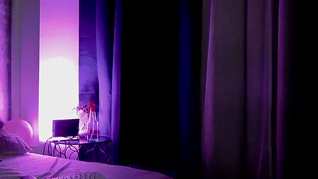 LucyRayy online show from 02.28.26