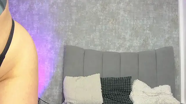 LucyRayy online show from 03.18.26