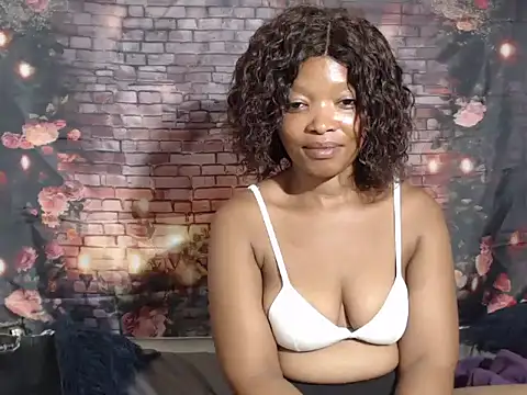 Snapshot of Bootyylicious chatting on 12.02.25 Bootyylicious online show from 12.02.25