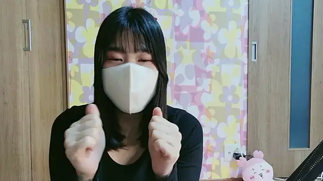 Noel room online show from 12.22.25