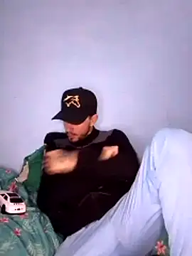 Snapshot of 30_GLADIADOR chatting on 12.16.25 30 GLADIADOR online show from 12.16.25