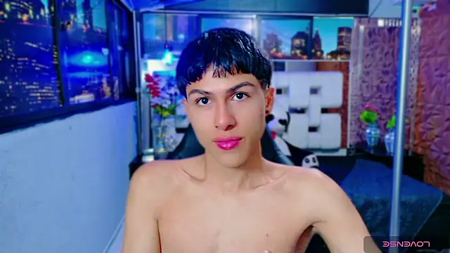 Snapshot of StormLuxX chatting on 12.02.25 StormLuxX online show from 12.02.25