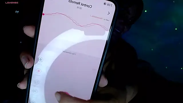 Snapshot of MisNicol chatting on 12.17.25 MisNicol online show from 12.17.25