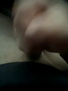 Snapshot of en93000 chatting on 12.15.25 en93000 online show from 12.15.25