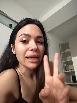 SiennaLuxexx online show from 04.20.26