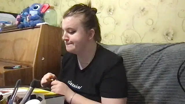 Snapshot of KrisToday chatting on 12.16.25 KrisToday online show from 12.16.25