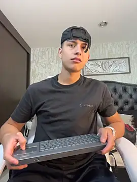 Lander Cruz online show from 06.05.26