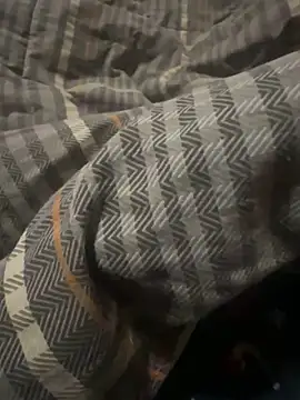 Snapshot of Davide9910x chatting on 12.17.25 Davide9910x online show from 12.17.25