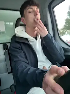 Snapshot of Davide9910x chatting on 02.26.26 Davide9910x online show from 02.26.26