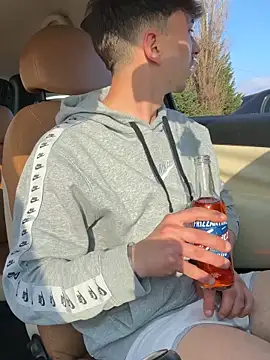 Snapshot of Davide9910x chatting on 03.12.26 Davide9910x online show from 03.12.26