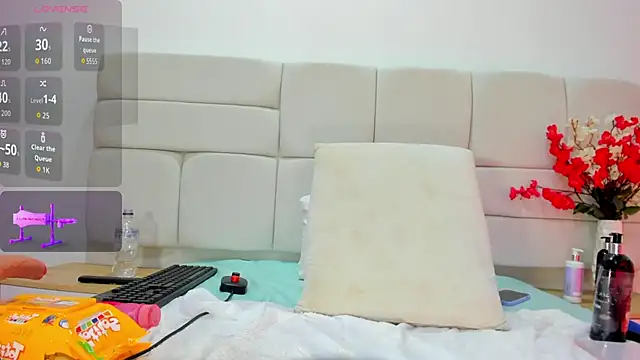 MajoLinares online show from 02.19.26