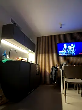 Snapshot of andresbale chatting on 12.18.25 andresbale online show from 12.18.25