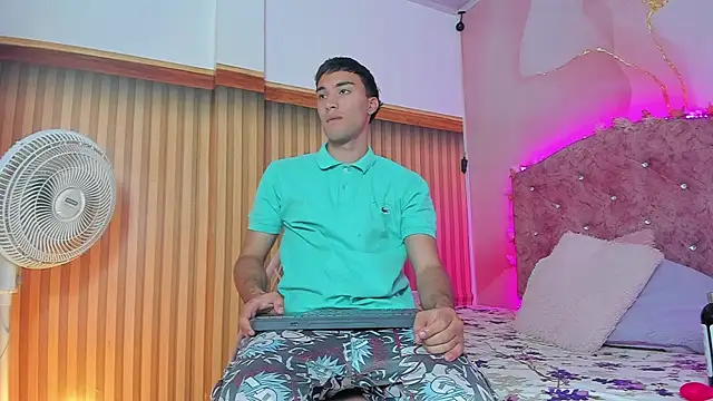 Snapshot of jack__baby_ chatting on 12.16.25 jack baby online show from 12.16.25