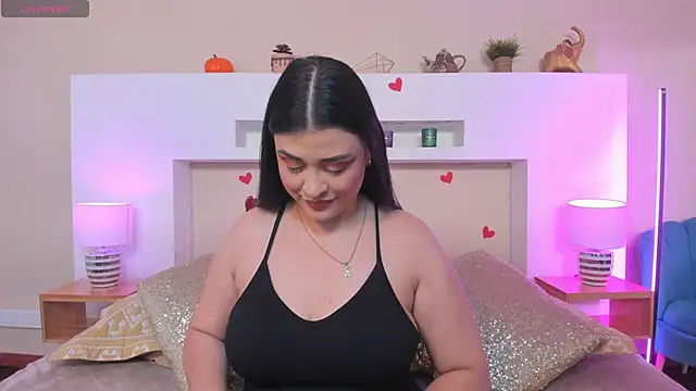 Snapshot of AnikaRomanoff_ chatting on 05.02.26 AnikaRomanoff online show from 05.02.26