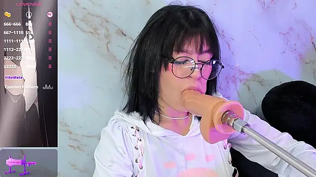 Snapshot of sofia_shadow_ chatting on 03.26.26 sofia shadow online show from 03.26.26