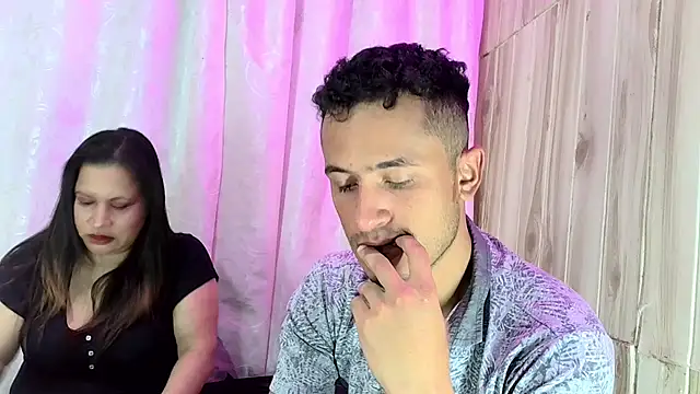 Snapshot of n4ughty_friends chatting on 12.04.25 n4ughty friends online show from 12.04.25