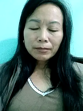 Snapshot of Lili-123k chatting on 12.02.25 Lili-123k online show from 12.02.25