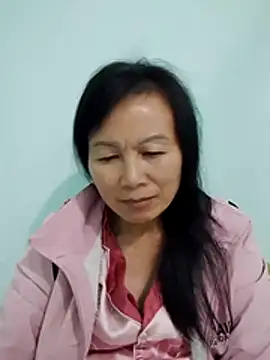 Snapshot of Lili-123k chatting on 12.14.25 Lili-123k online show from 12.14.25