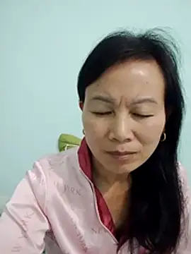 Snapshot of Lili-123k chatting on 12.15.25 Lili-123k online show from 12.15.25