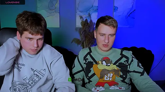 Snapshot of derek_hawk_ chatting on 12.05.25 derek hawk online show from 12.05.25